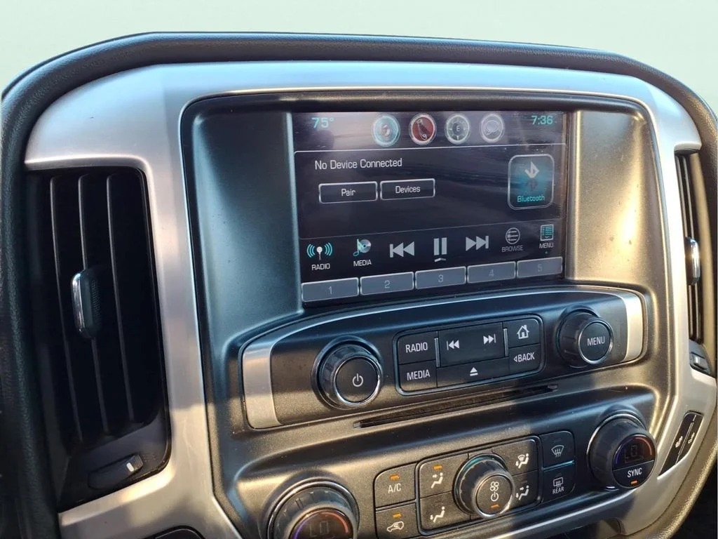 Used 2017 Silver GMC SLE image 19