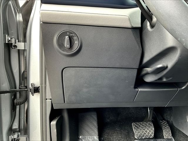 Used 2024 Silver Volkswagen 1.5T SE image 24
