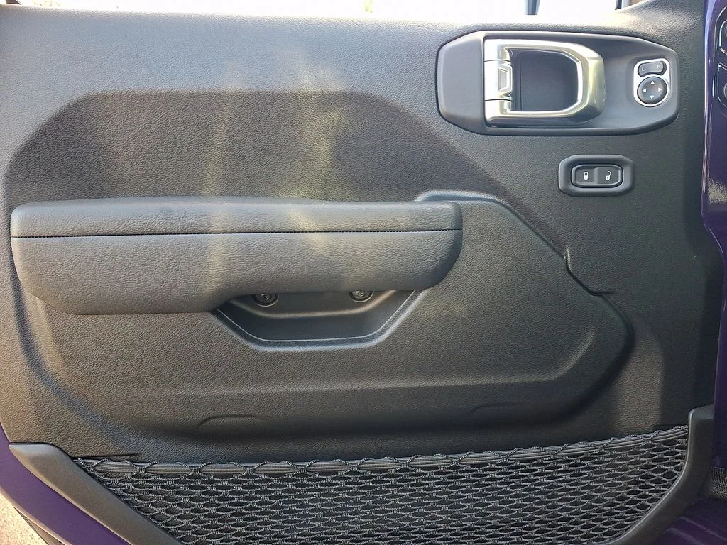 New 2026 Reign Exterior Paint Jeep Sport S image 7