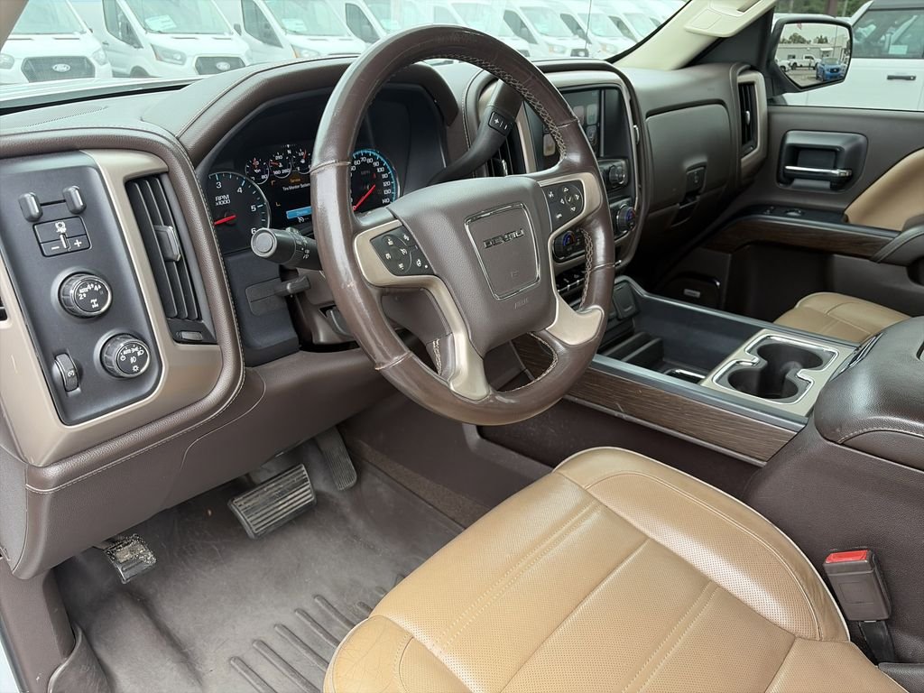 Used 2017 White GMC Denali image 11