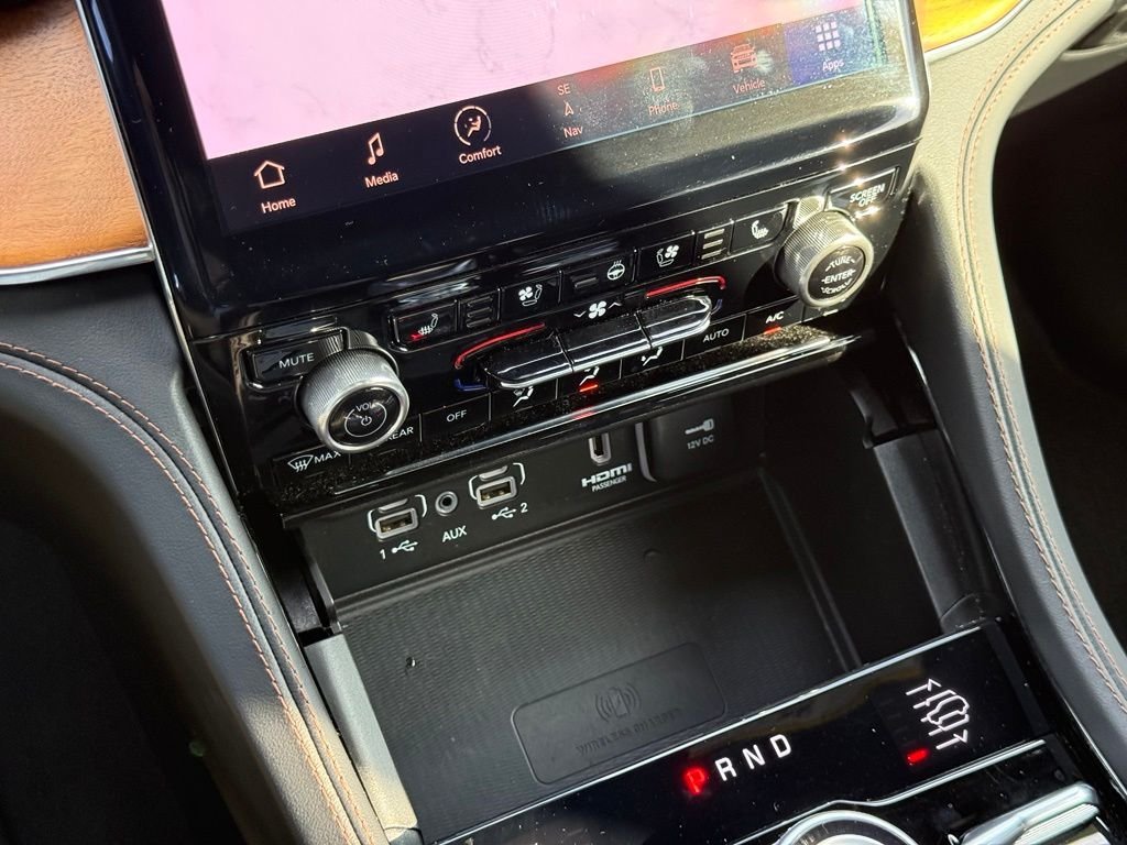 Used 2024 White Jeep Summit image 35