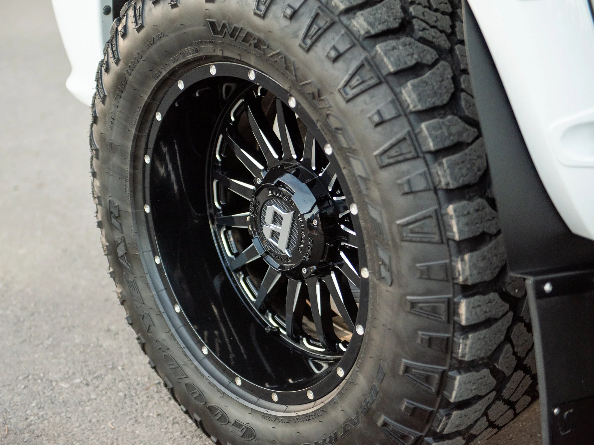 Used 2020 White RAM Black Express* Crew Cab 4x4, 35 Inch Tires, No Accidents, Heated Seats & Wheel image 12
