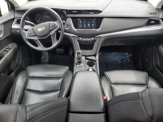 Used 2018 Red Cadillac Luxury image 16