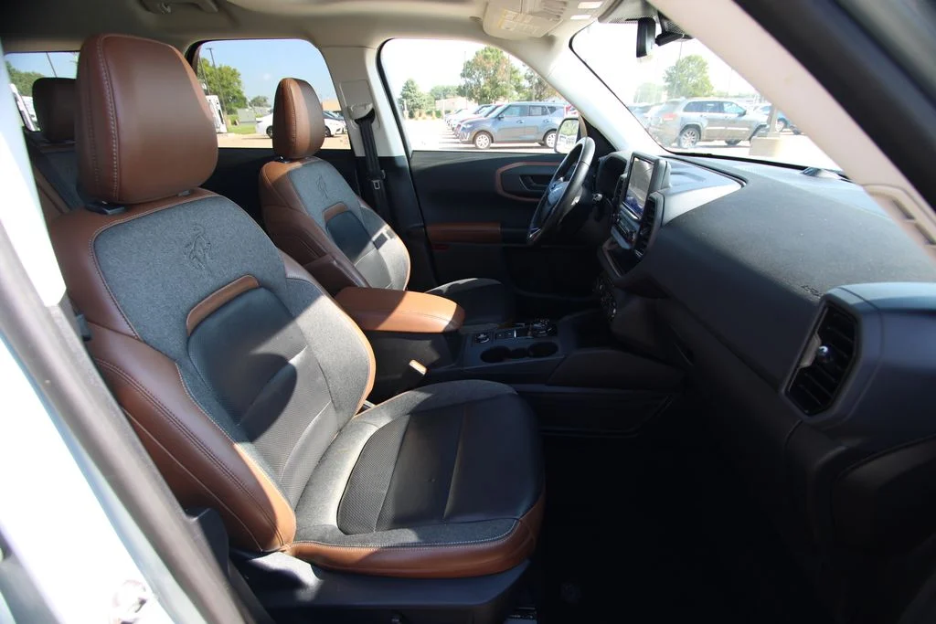 Used 2021  Ford Outer Banks image 8