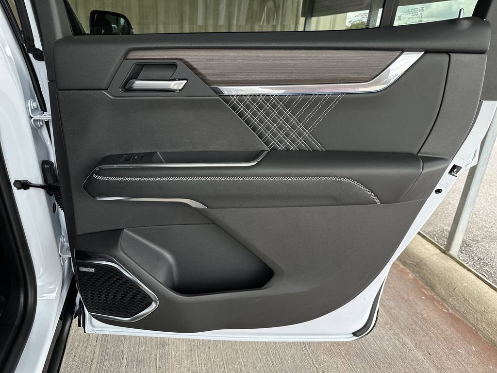 2026 GMC Acadia Denali - Photo 36