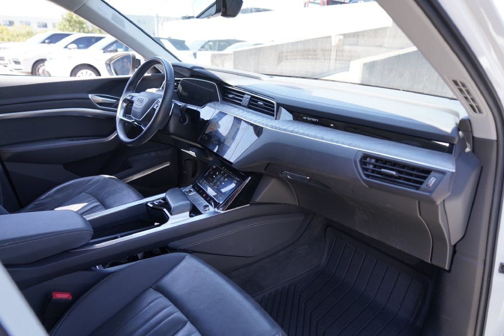 Used 2021  Audi Premium Plus image 24