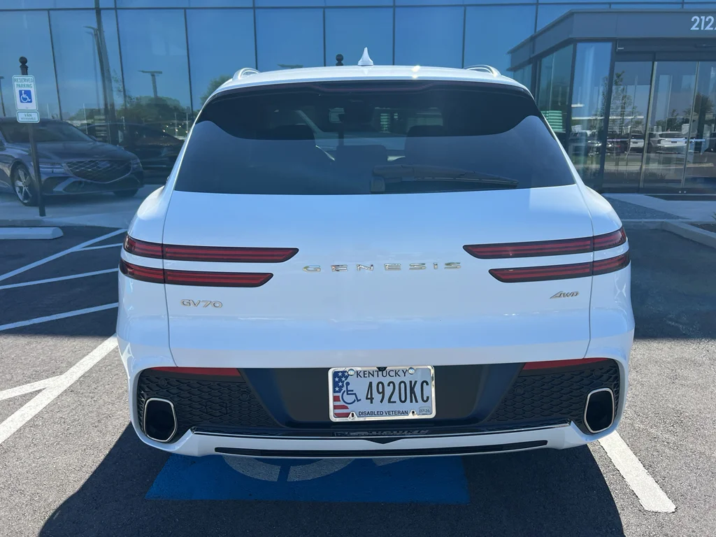 Used 2022 Uyuni White Genesis 2.5T image 16
