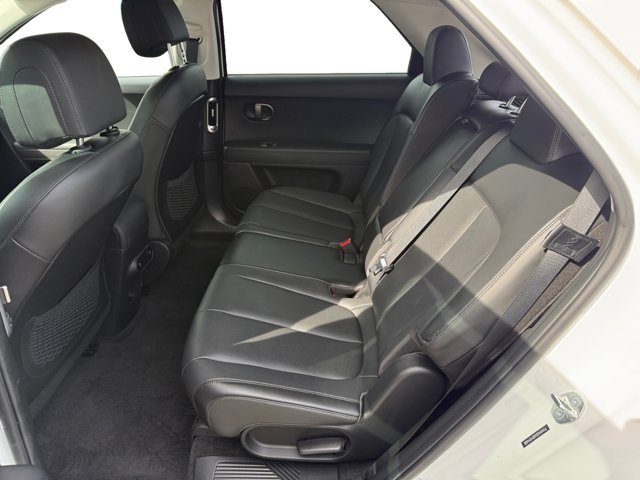 Used 2025 White Hyundai SEL image 16