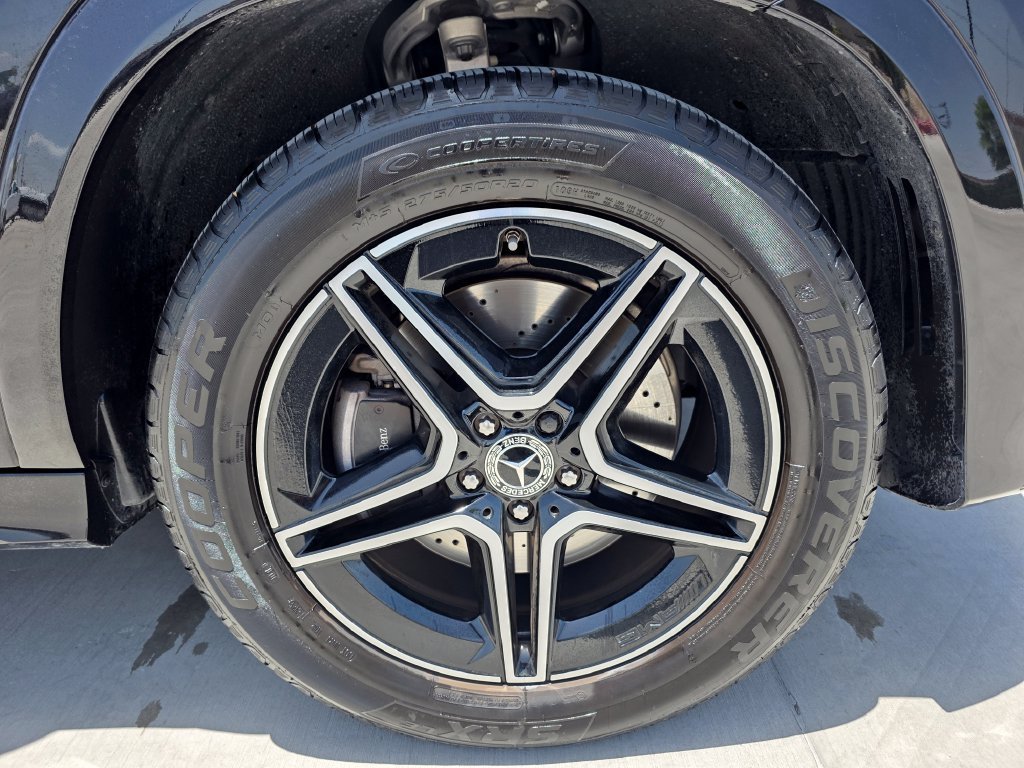 New 2026 Obsidian Black Metallic Mercedes-Benz GLE 350 image 39
