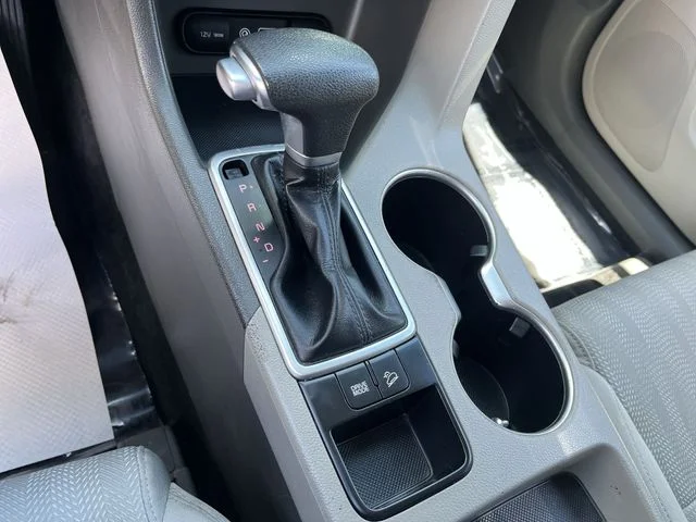 Used 2017 Red Kia LX image 28