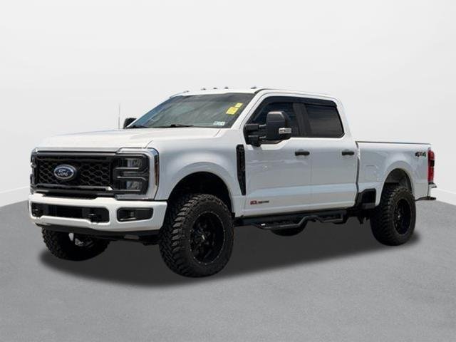 Used 2024 Oxford White FORD  image 1