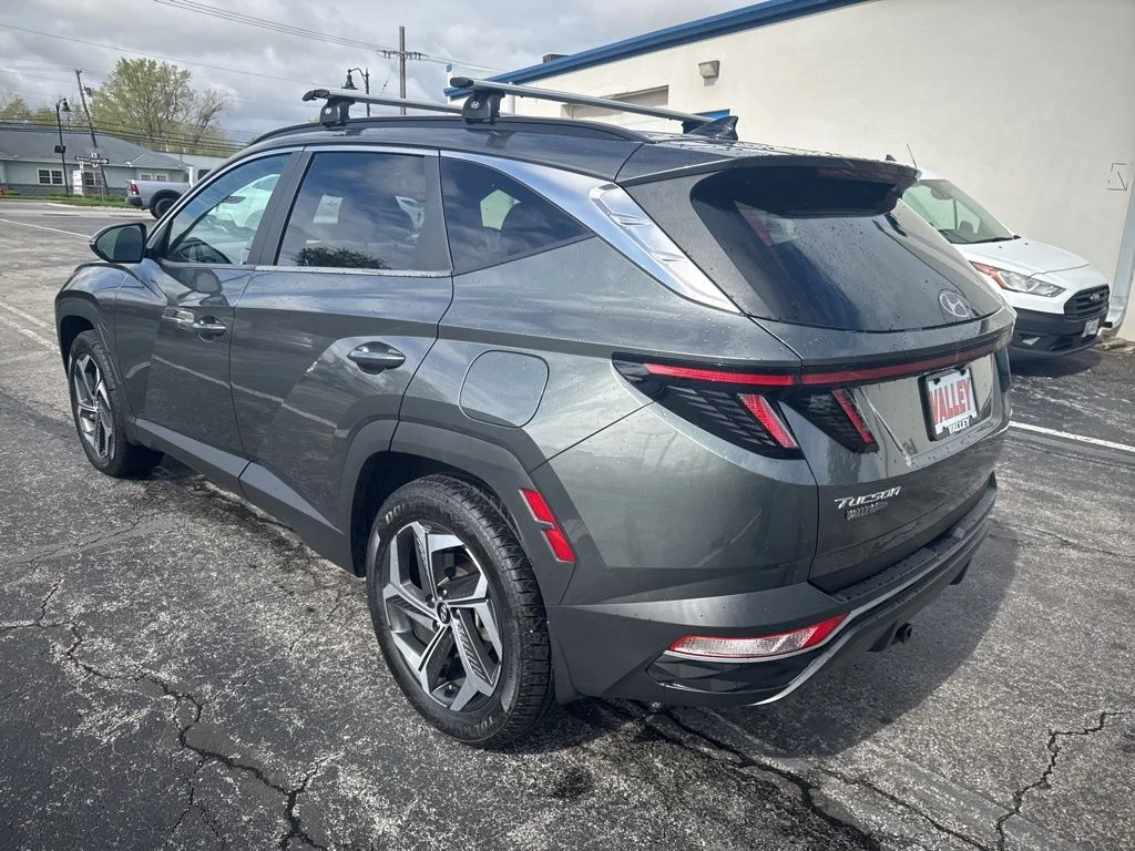 Used 2022 Gray Hyundai SEL image 5