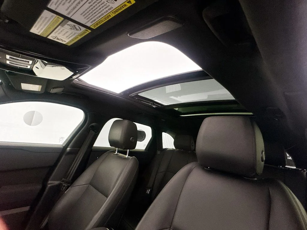 Certified Used 2025 White Land Rover Dynamic SE image 22