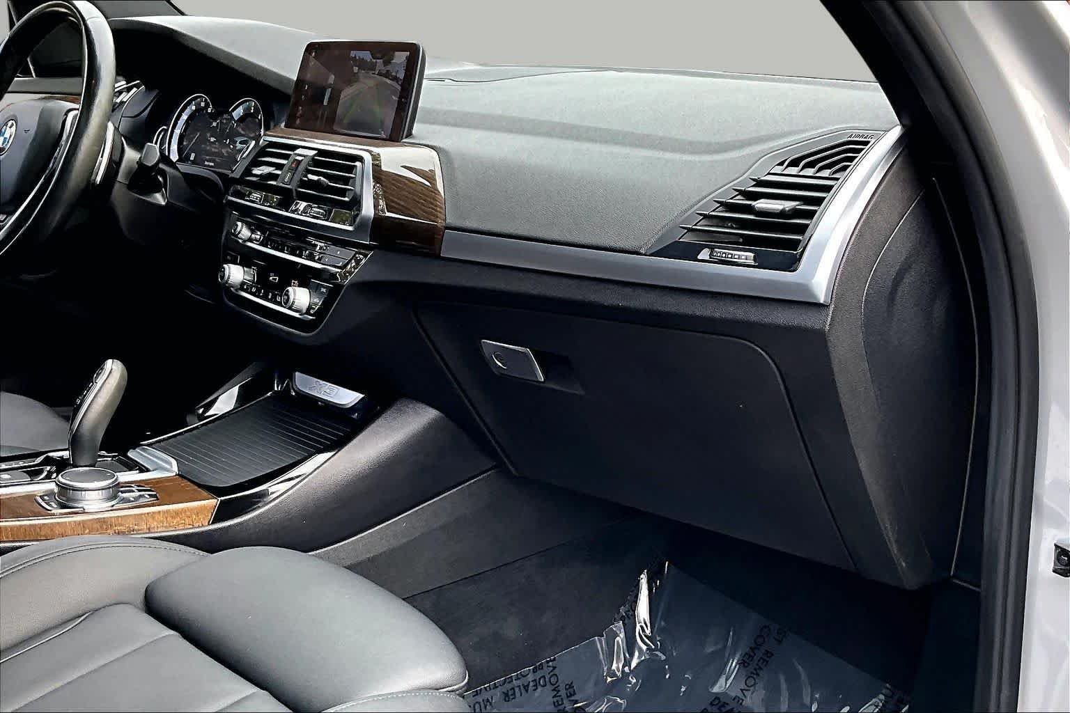 Used 2019 Glacier Silver Metallic BMW xDrive30i image 18