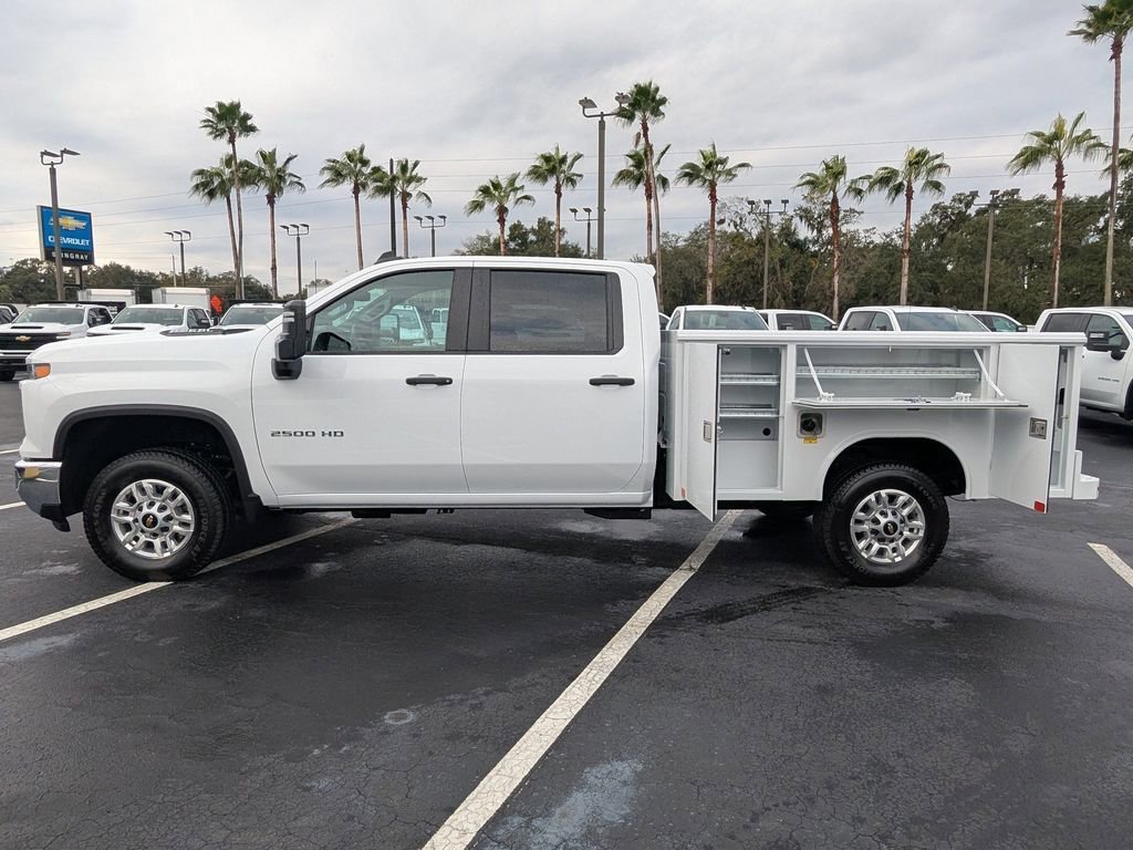 New 2026 Summit White Chevrolet WT image 9