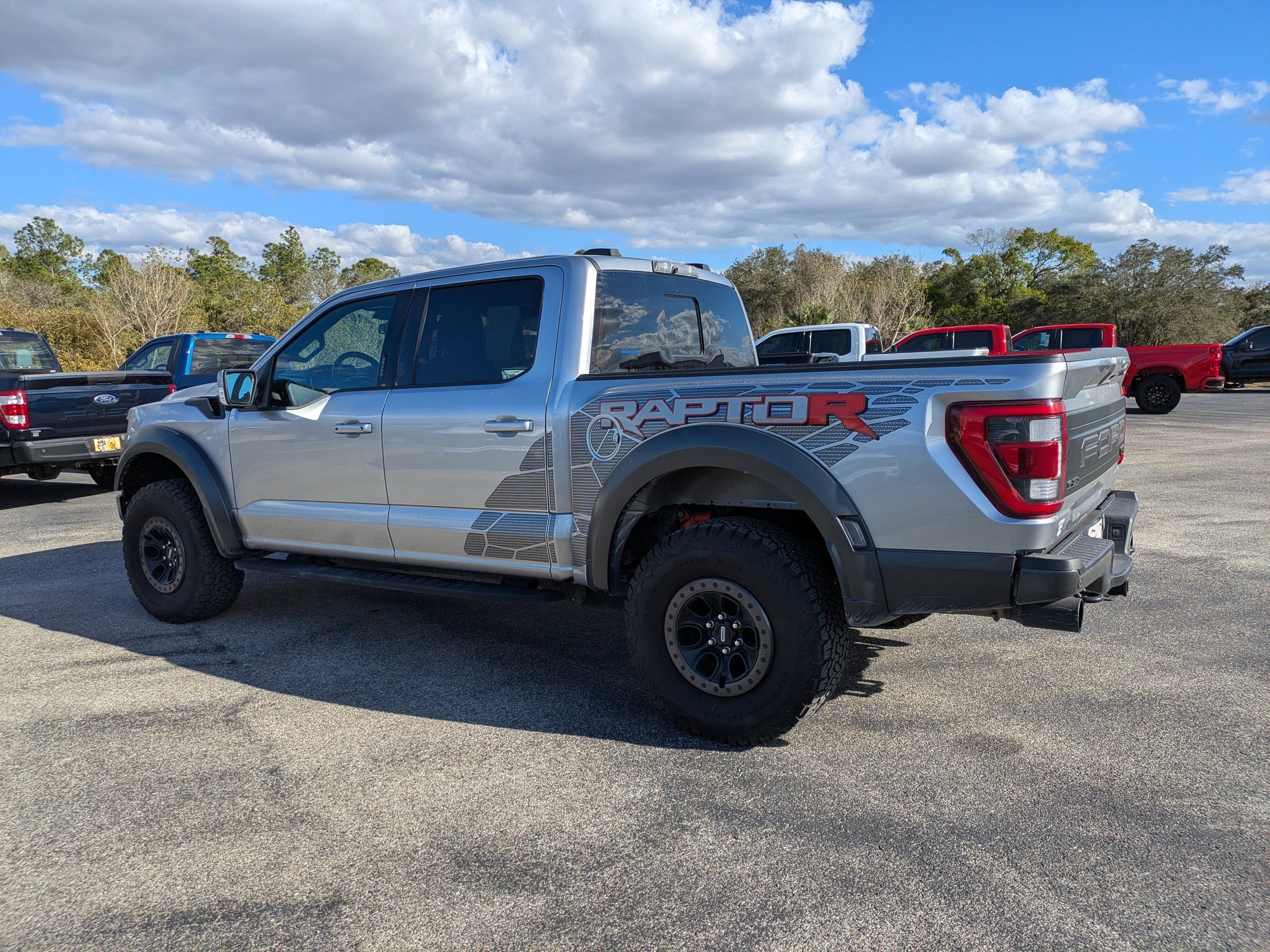Used 2023  Ford Raptor image 6