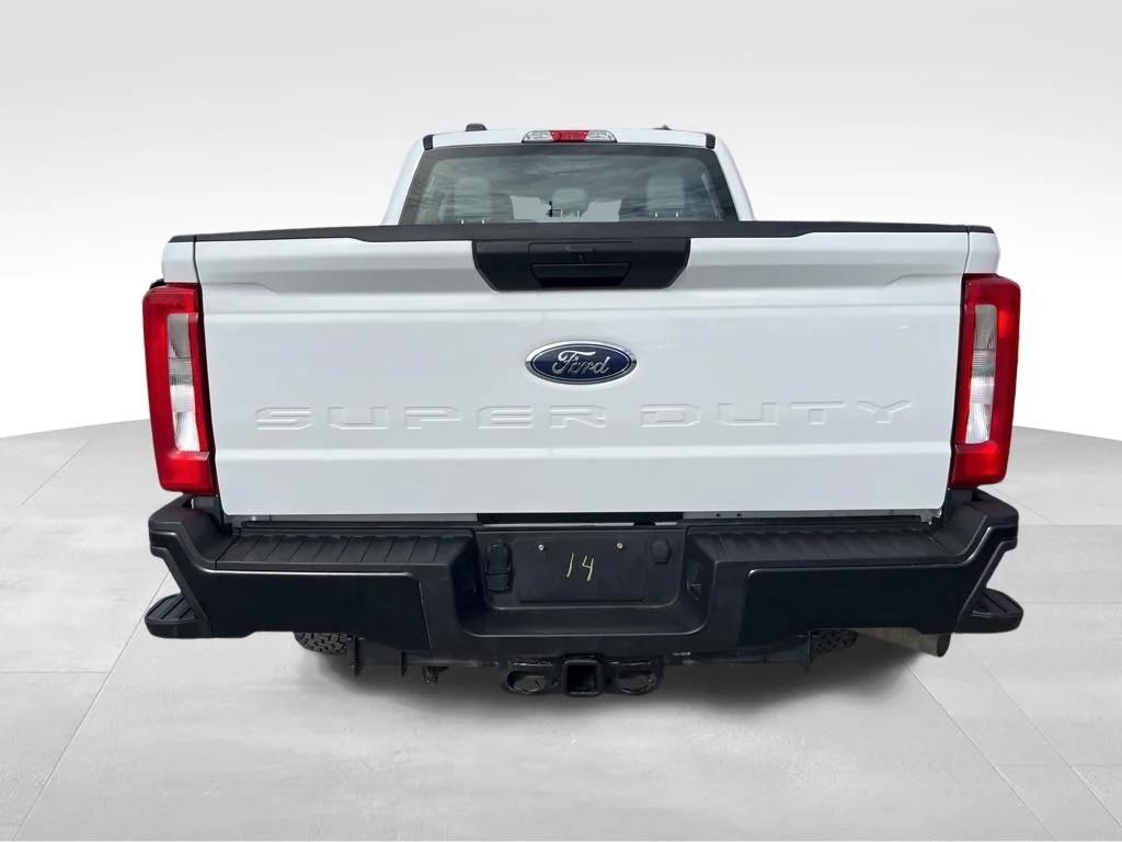 Used 2024 White Ford XL image 7