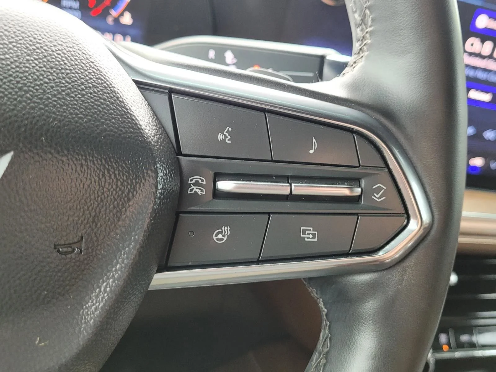 Used 2025 Black Chevrolet High Country image 34