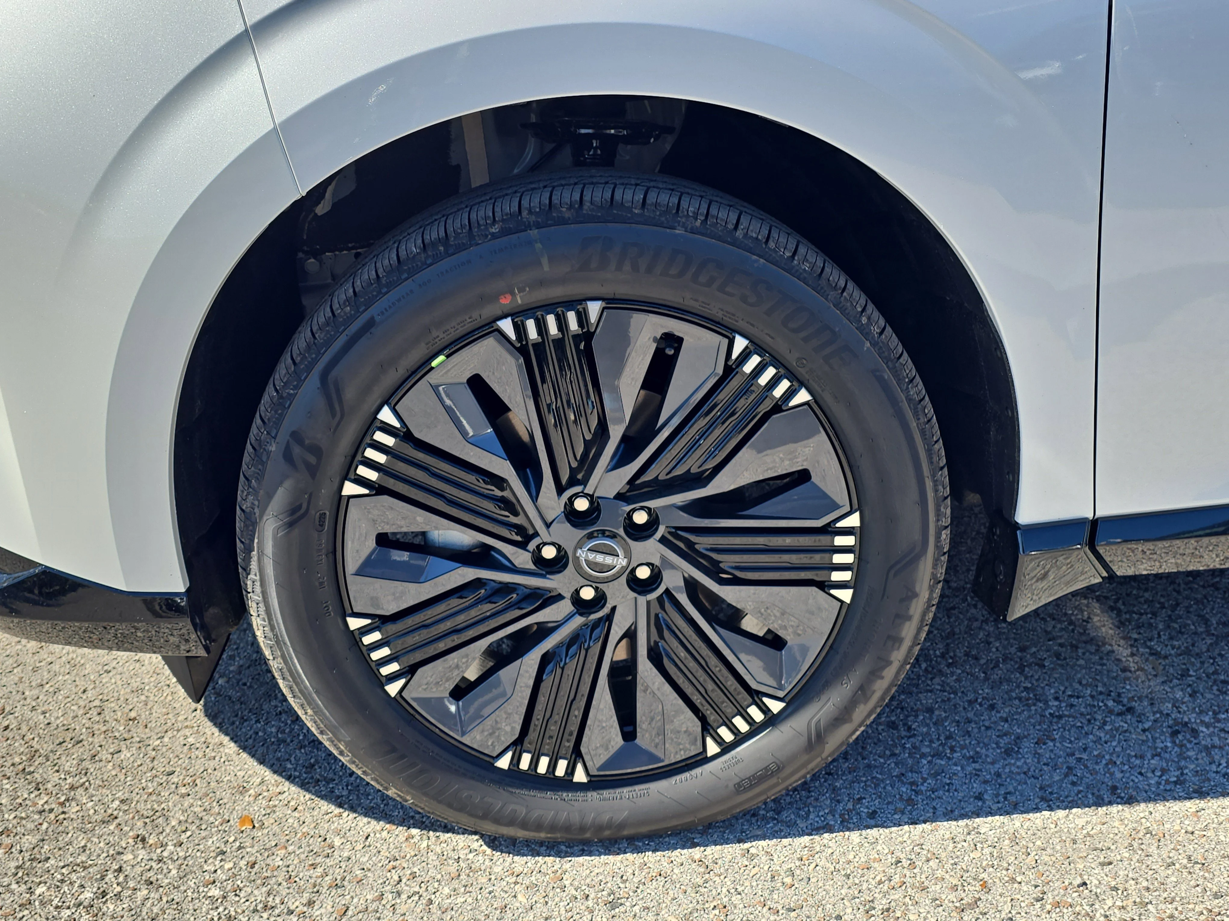 New 2026 Everest White Pearl TriCoat Nissan Platinum image 36