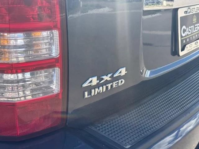 Used 2008 Blue Jeep Limited image 15