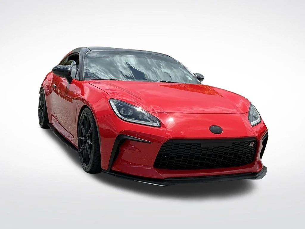 Used 2023  Toyota Premium image 15