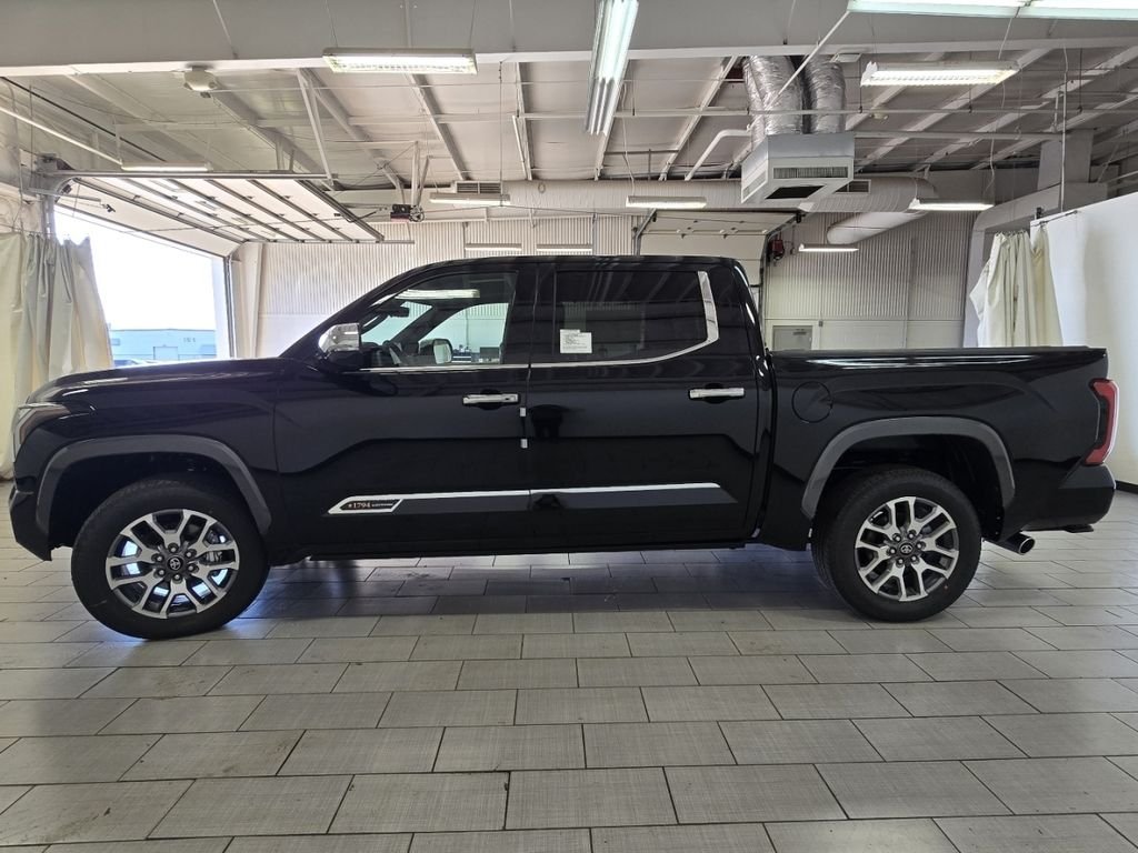 2026 Toyota Tundra 1794 Edition - Photo 18