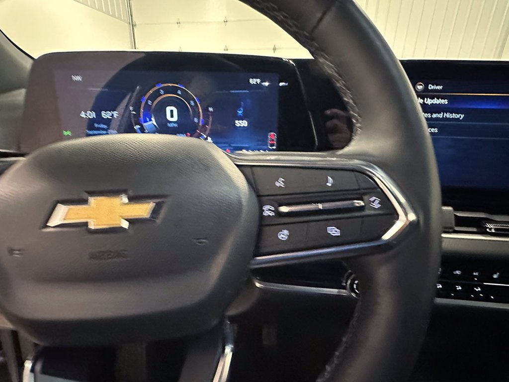 Used 2025 Gray Chevrolet LT image 36