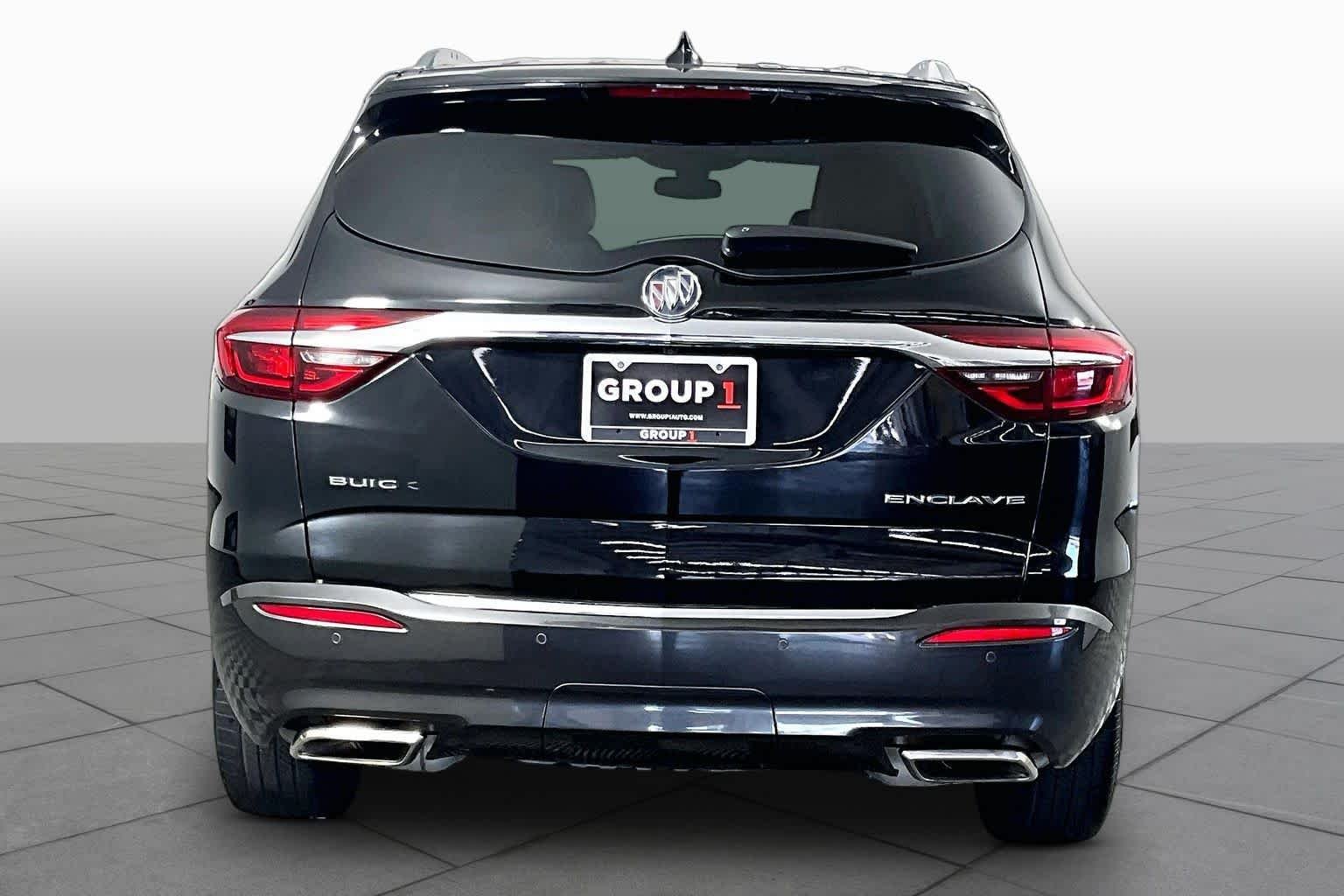 Used 2018 Ebony Twilight Metallic Buick Premium image 5