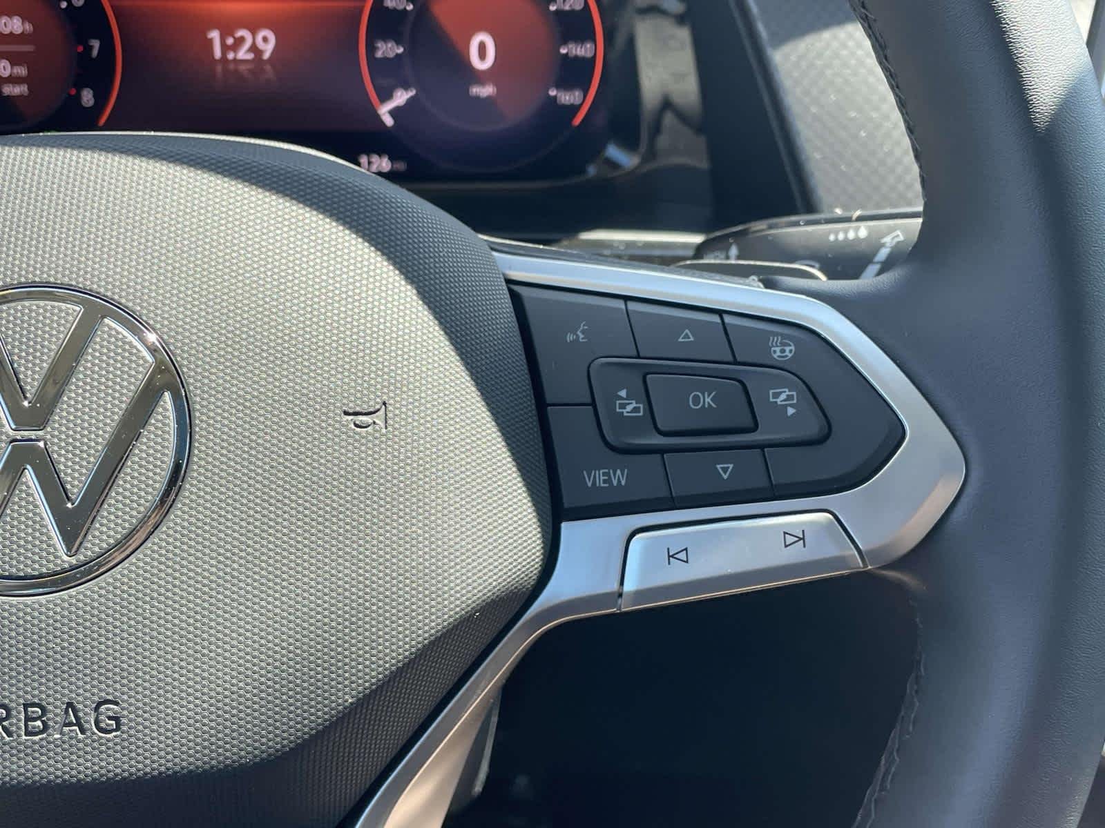New 2026 Opal White Pearl Volkswagen 2.0T Peak Edition image 37
