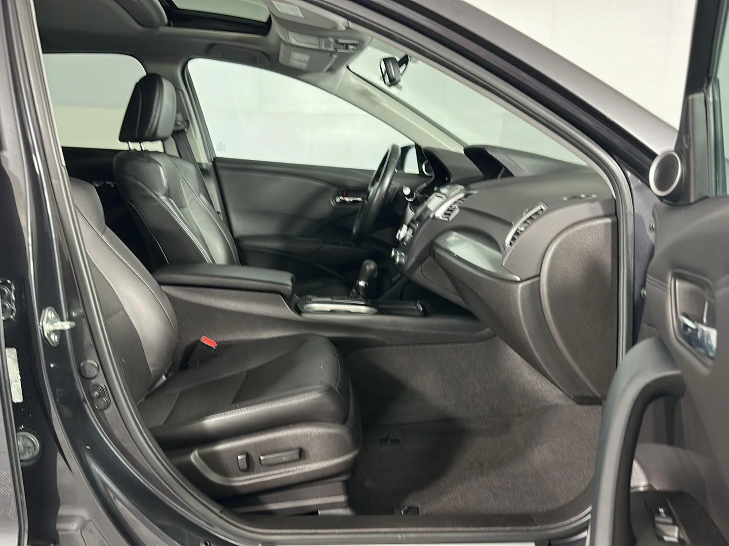 Used 2016  Acura Tech Pkg image 30