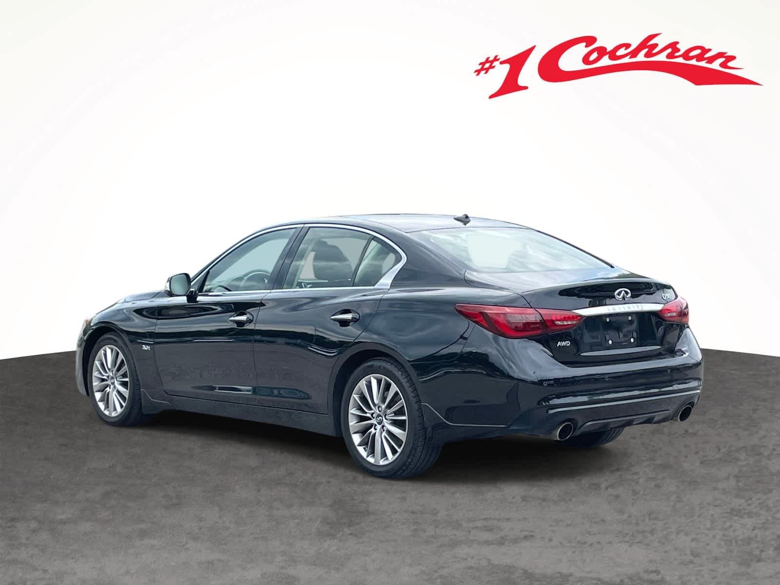 Used 2018 Black Obsidian INFINITI 3.0t LUXE image 9
