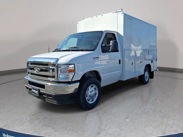 2027 Ford E-Series SRW E-350 Super Duty 138 in WB's photo