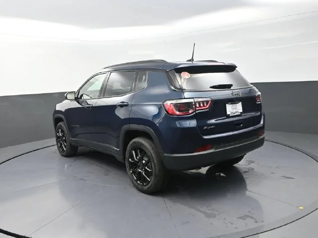 New 2026 Fathom Blue Pearl-Coat Exterior Paint Jeep Latitude image 6