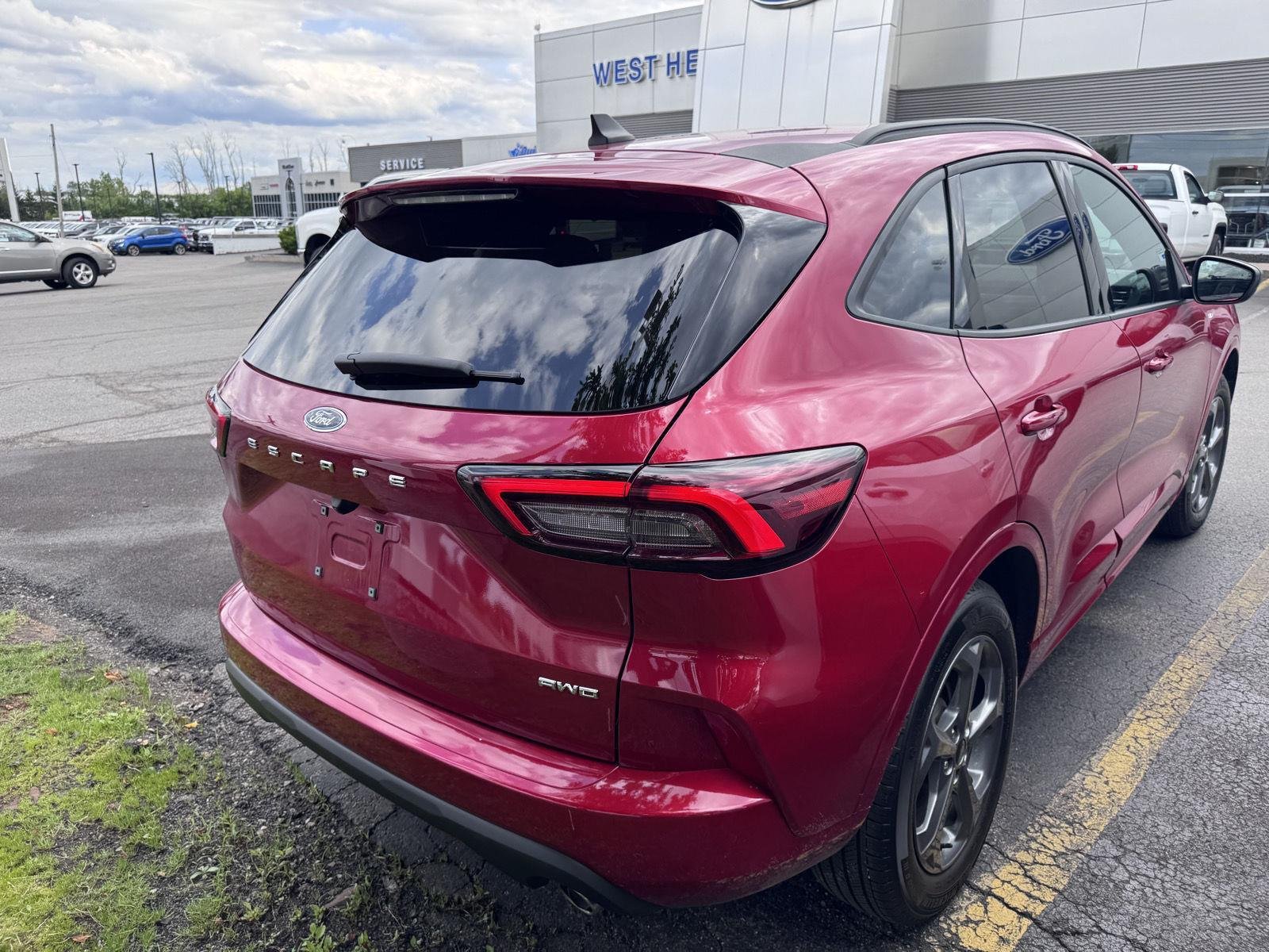 Used 2024 Rapid Red Metallic Tinted Clearcoat Ford ST-Line image 4