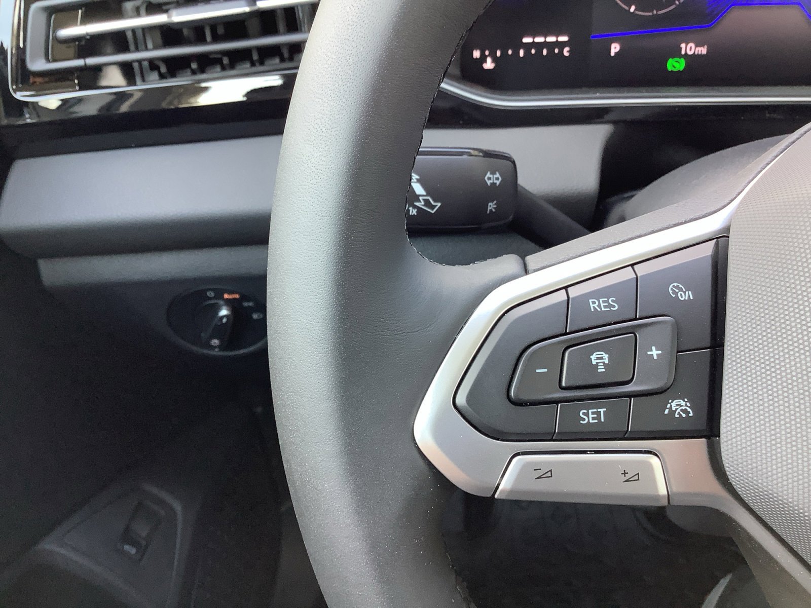 New 2026 Deep Black Pearl Volkswagen S image 27