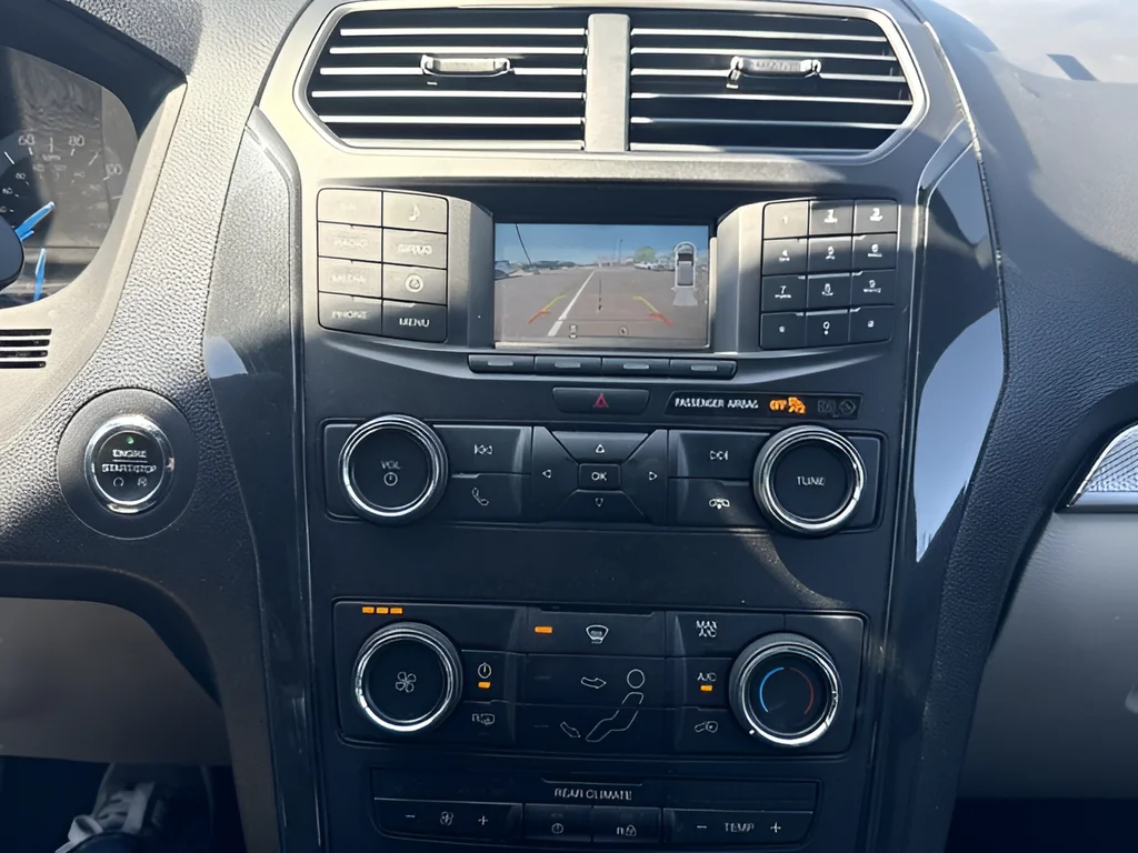 Used 2018 Red Ford XLT image 16