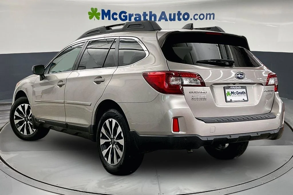 Used 2017 Gray Subaru 2.5i image 3