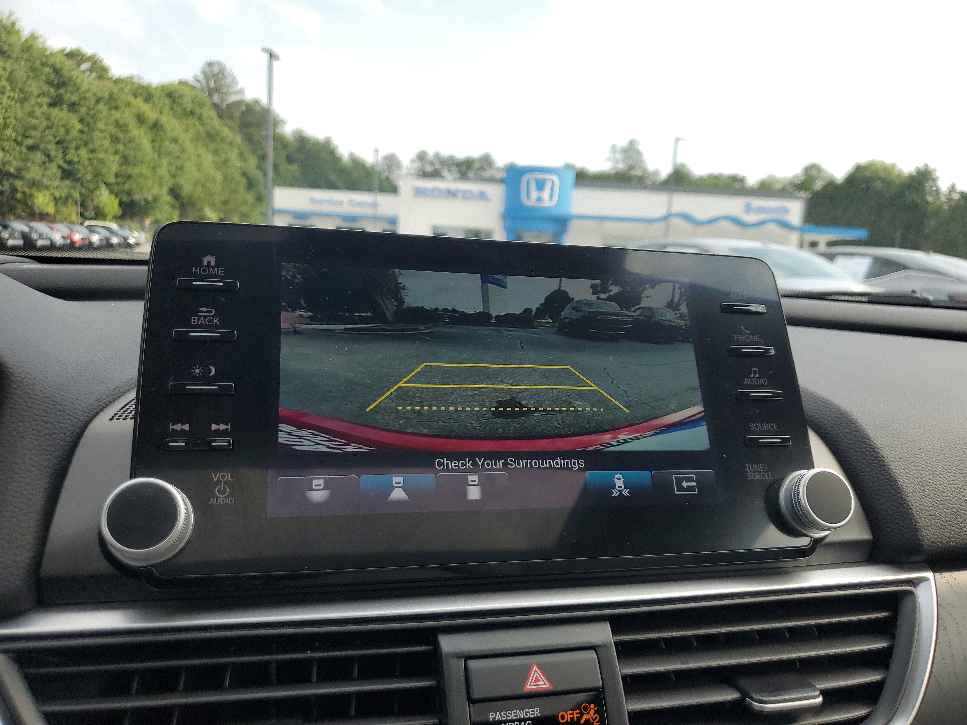 Used 2021  Honda Touring image 23