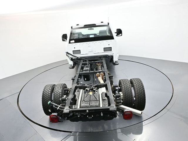 2024 Ford F-450 Super Duty Chassis Cab XL - Photo 24