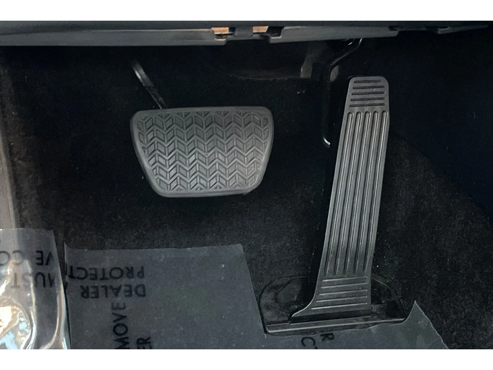 Used 2024 Midnight Black Metallic Toyota Hybrid XLE Premium image 43