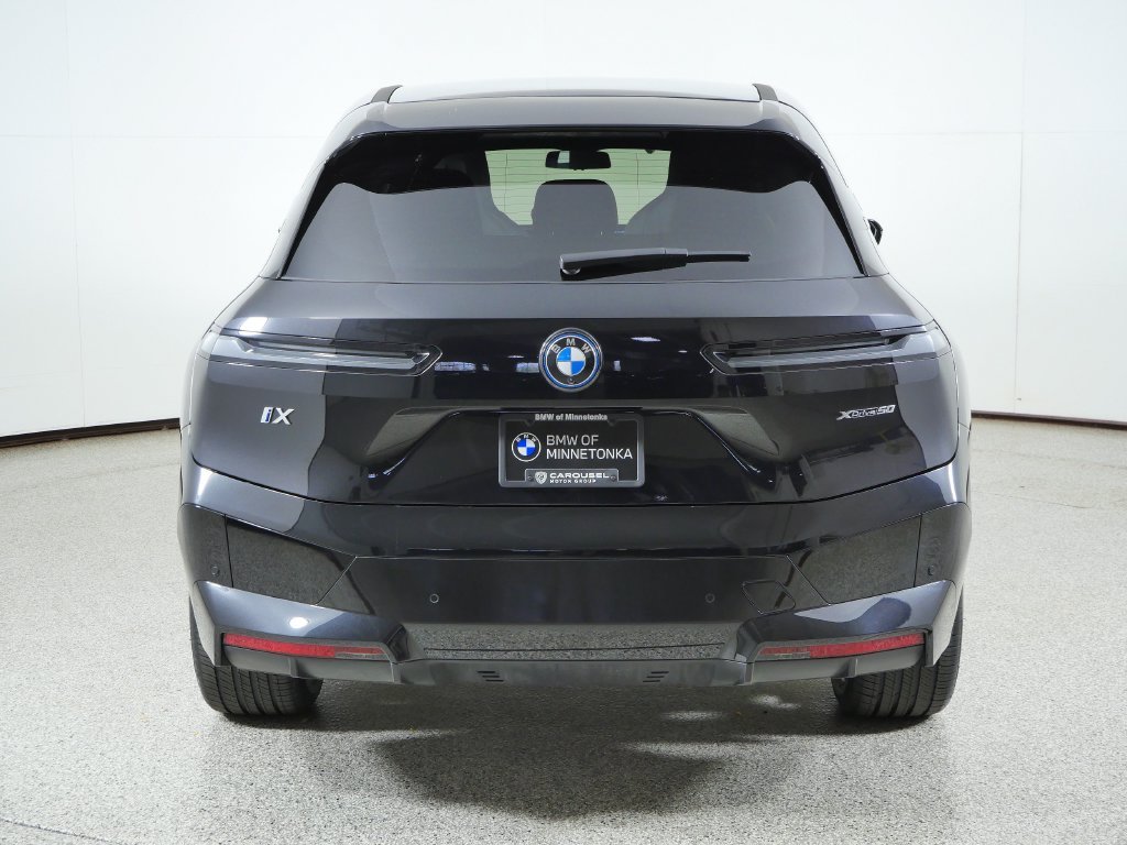 Used 2024 Black BMW xDrive50 image 11