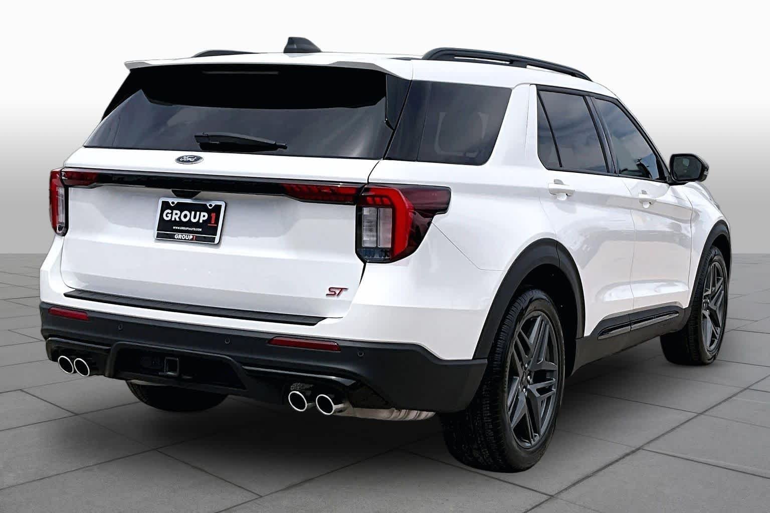 Used 2025 Star White Metallic Tri-Coat Ford ST image 12