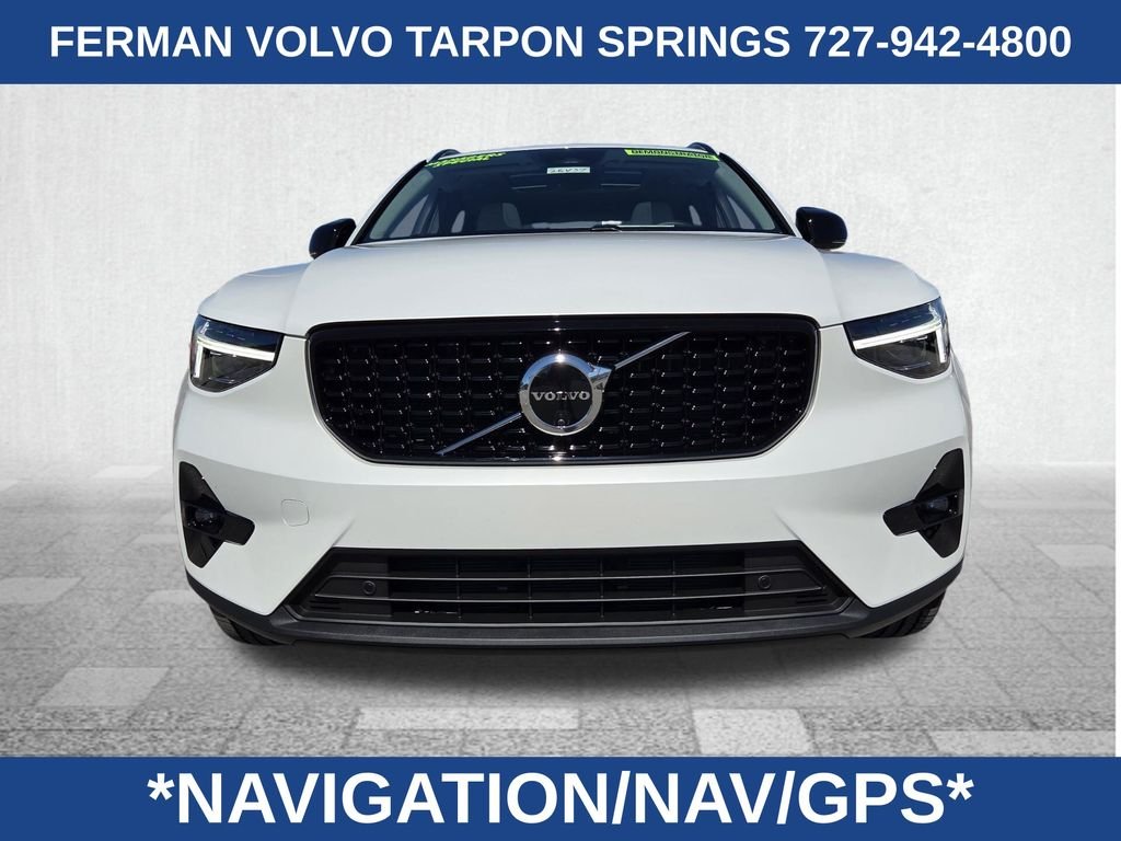 2026 Volvo XC40 Plus - Photo 3