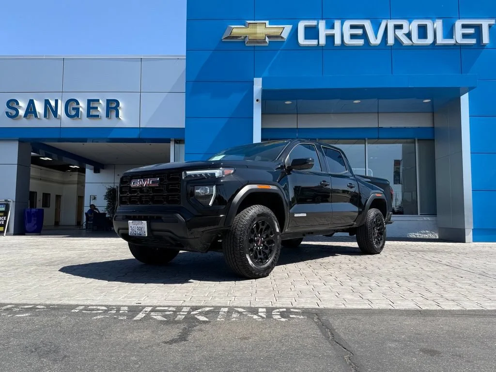 Used 2026 Onyx Black GMC Elevation image 2