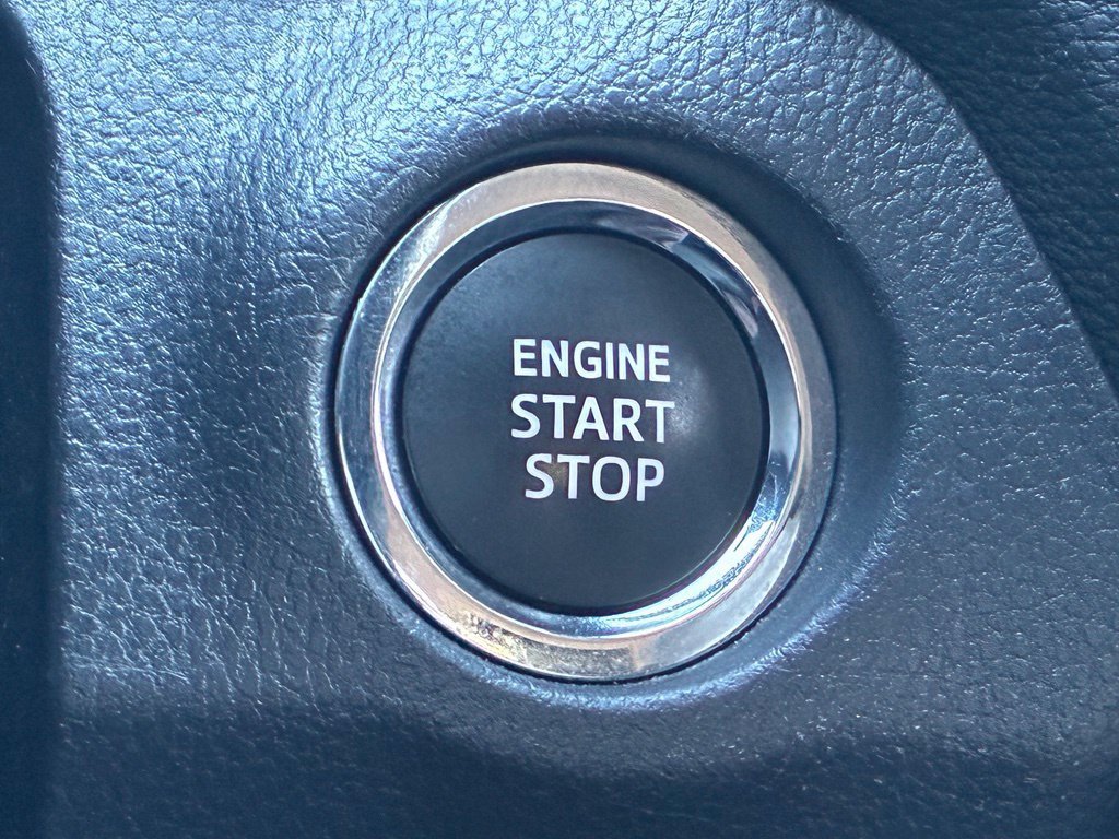 Used 2025 White Toyota XLE image 21