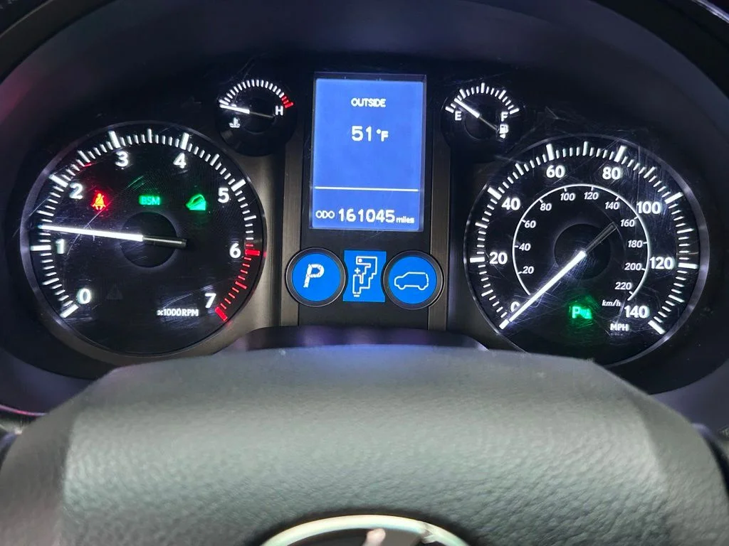 Used 2016 Silver Lexus 460 image 23