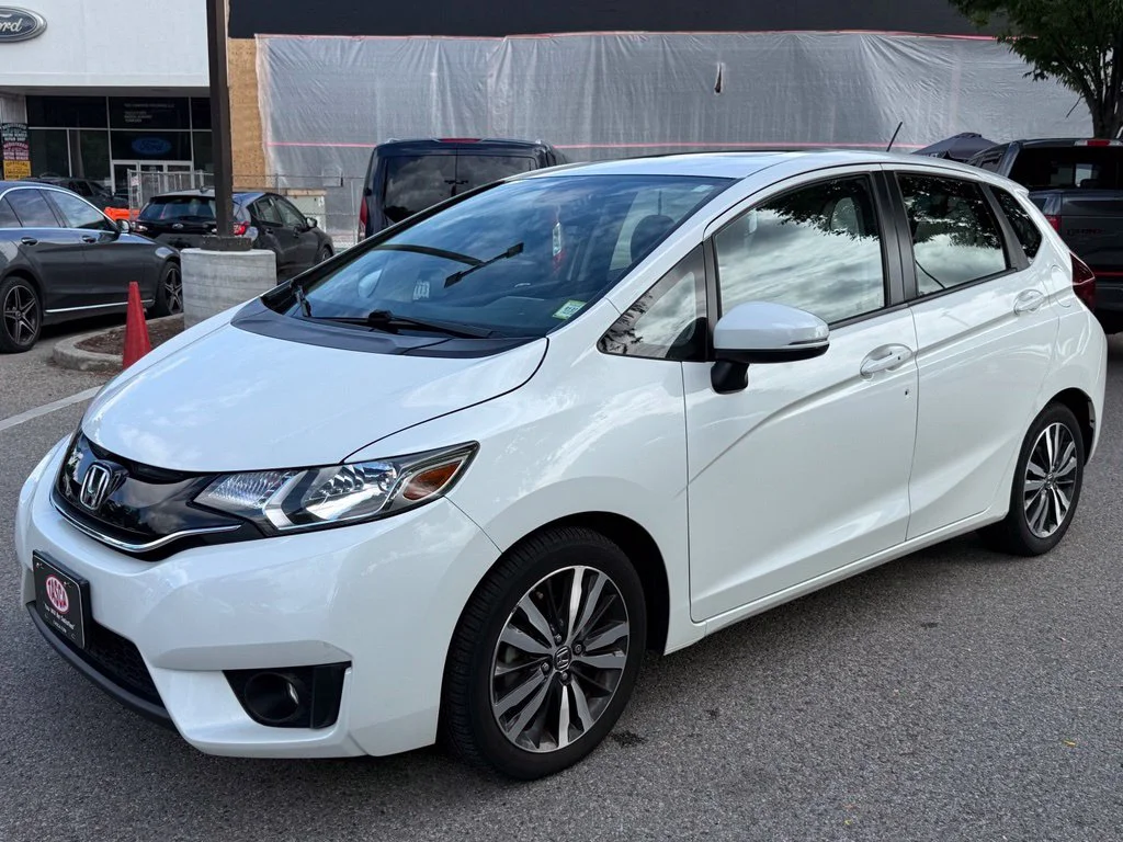 Used 2017 White Orchid Pearl Honda EX-L image 4
