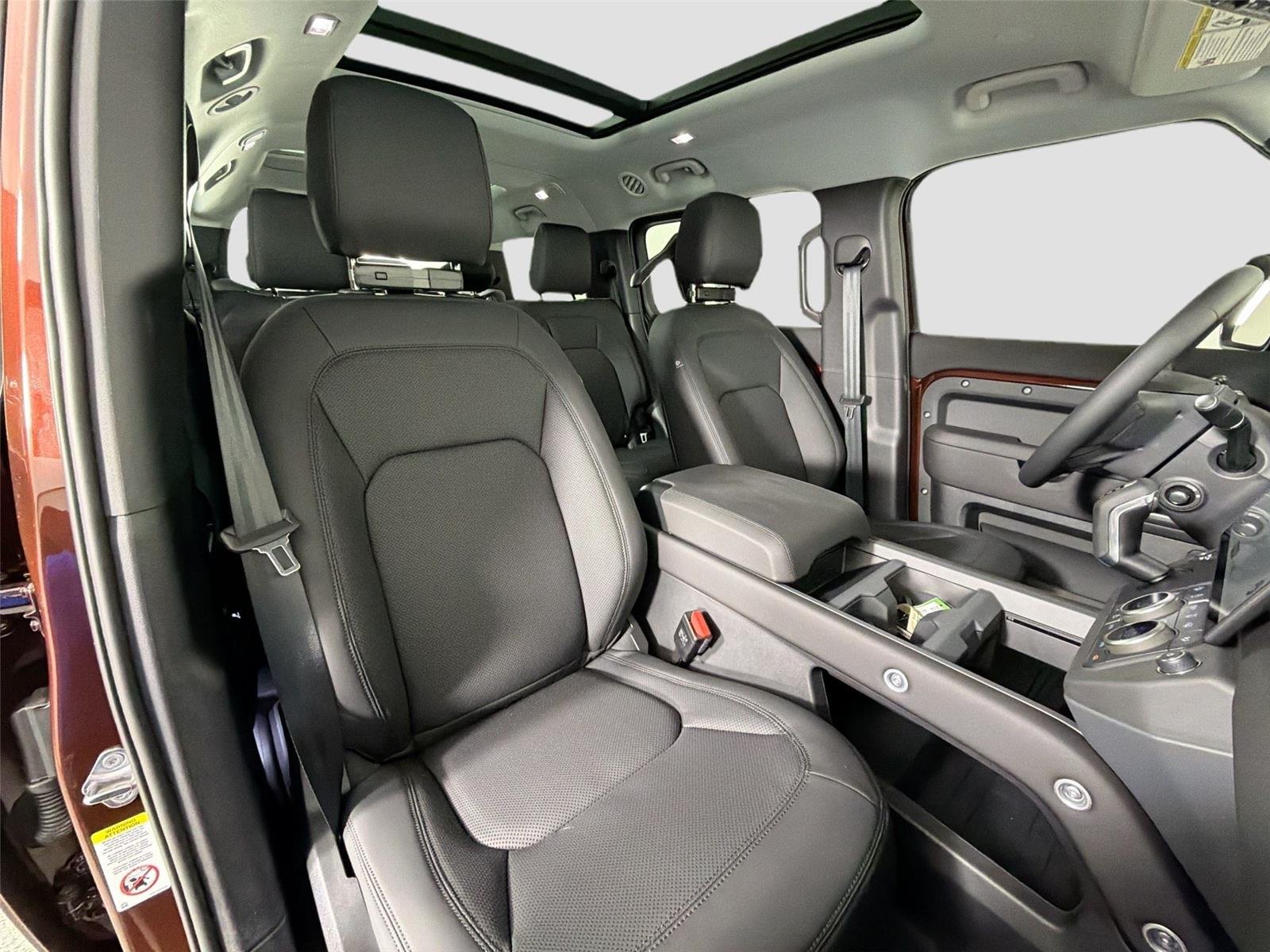 New 2026 SEDONA RED Land Rover S image 29