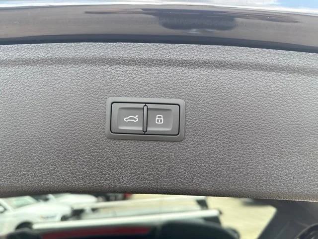 Used 2023 Black Metallic Audi S line Premium image 11