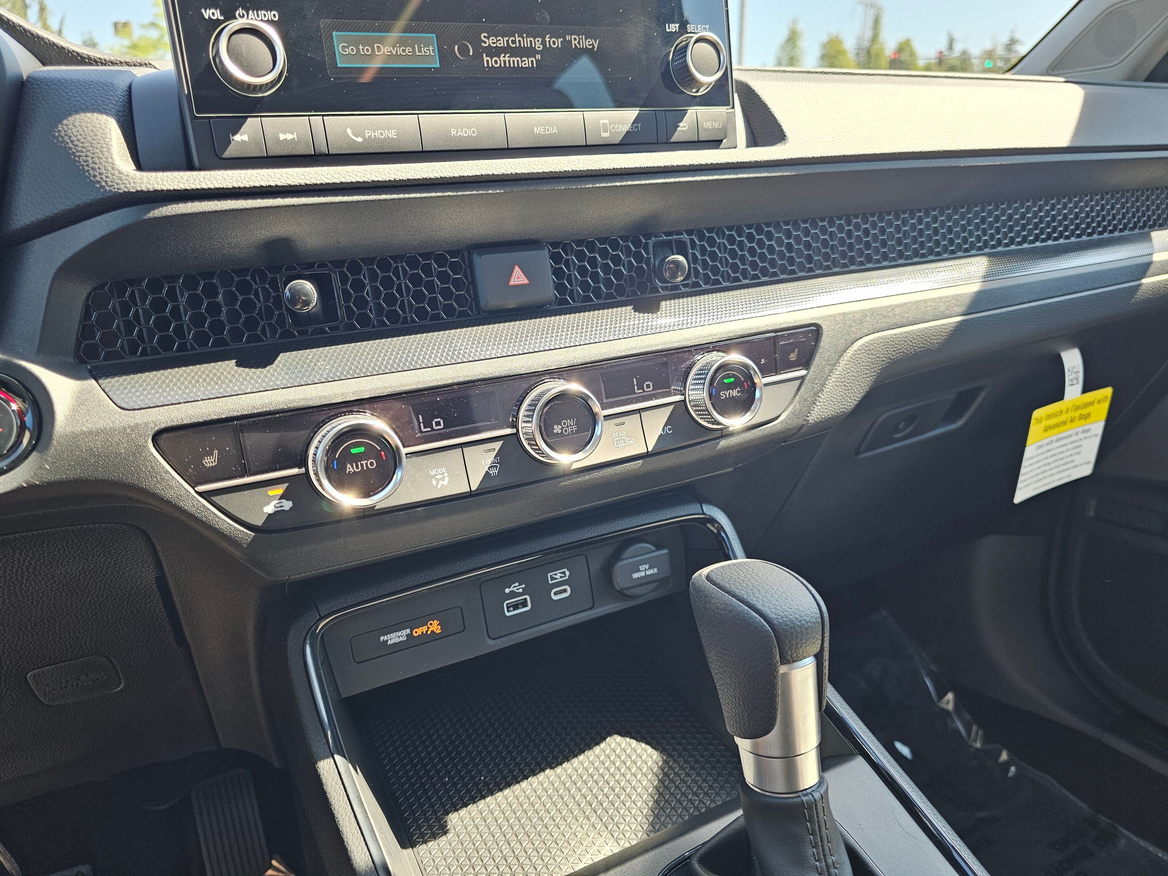 2025 Honda CR-V EX - Photo 28